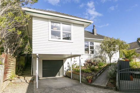 Photo of property in 23 Larsen Crescent, Tawa, Wellington, 5028