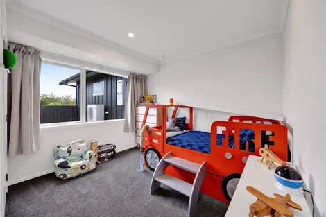 Photo of property in 423 Cardiff Road, Pembroke, Stratford, 4391