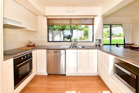 Photo of property in 148 Red Beach Road, Red Beach, 0932