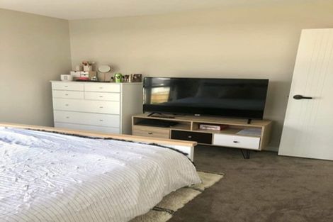 Photo of property in 5 Toanui Road, Hobsonville, Auckland, 0616