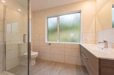 Photo of property in 103 Kakariki Grove, Waikanae, 5036