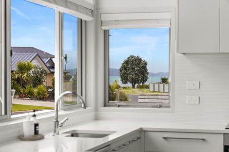 Photo of property in 11 Trevally Place, Snells Beach, 0920