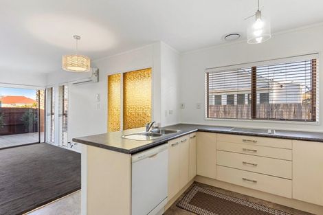 Photo of property in 3/108 East Tamaki Road, Papatoetoe, Auckland, 2025