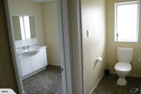 Photo of property in 16 Mollymawk Place, Woolston, Christchurch, 8023