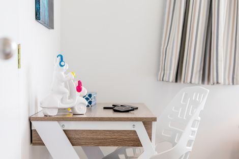 Photo of property in 27 Loughanure Place, Massey, Auckland, 0614