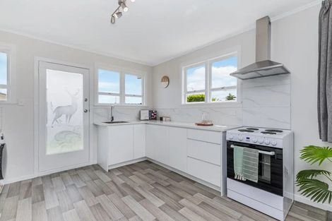Photo of property in 28a Michelle Place, Mangere, Auckland, 2022