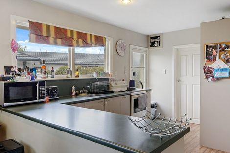 Photo of property in 12 Frensham Crescent, Woolston, Christchurch, 8062