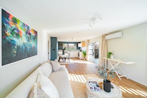 Photo of property in 18 Sawtell Place, Northcote, Christchurch, 8052