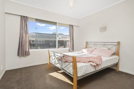 Photo of property in 69 Hepburn Road, Glendene, Auckland, 0602