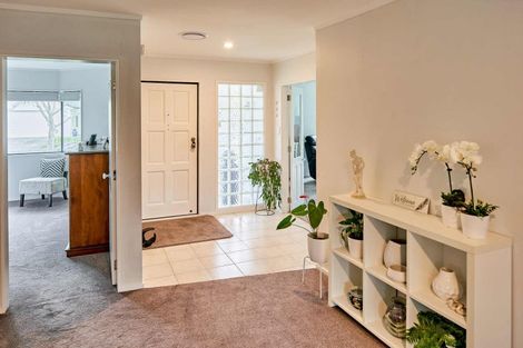 Photo of property in 19 Samwell Drive, Whitby, Porirua, 5024