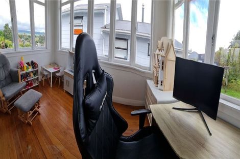 Photo of property in 36 Karaka Street, Helensville, 0800