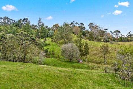 Photo of property in 211 Whitehills Road, Waitoki, Silverdale, 0994