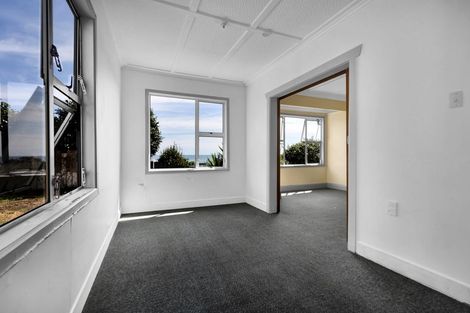 Photo of property in 54 Pioneer Road, Moturoa, New Plymouth, 4310