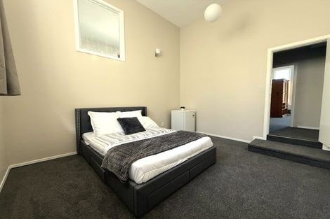 Photo of property in Rosemere Backpackers, 6 Macdonald Crescent, Te Aro, Wellington, 6011