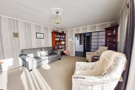 Photo of property in 19 Skerman Street, Marton, 4710