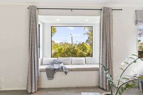 Photo of property in 1 Awatahi Place, Greenhithe, Auckland, 0632