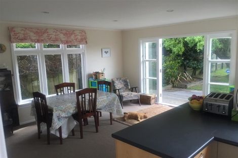 Photo of property in 47 Eden Street, Island Bay, Wellington, 6023