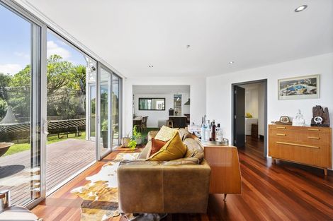 Photo of property in 30b Kaihuia Street, Northland, Wellington, 6012