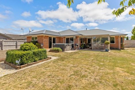 Photo of property in 8 Birchlea Court, Prebbleton, 7604