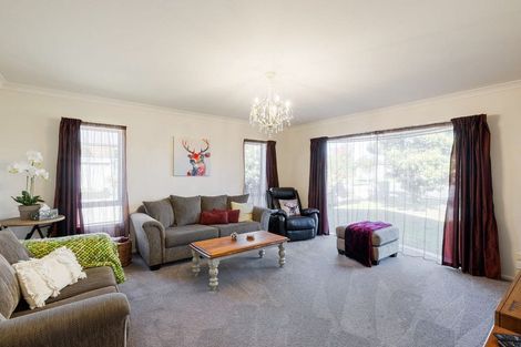 Photo of property in 11 Norfolk Drive, Cambridge, 3434