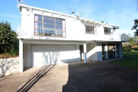 Photo of property in 15 Stephen Avenue, Henderson, Auckland, 0610