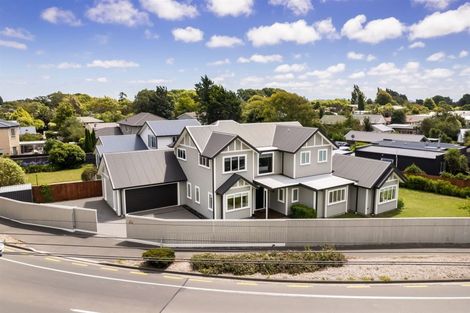 Photo of property in 141 Centaurus Road, Saint Martins, Christchurch, 8022