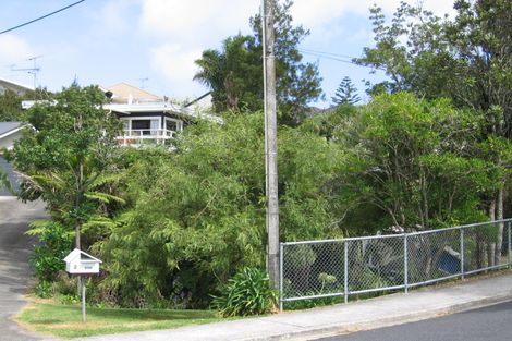 Photo of property in 1/2 Heathcote Road, Castor Bay, Auckland, 0620