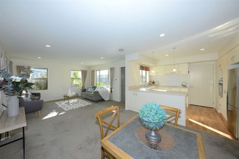 Photo of property in 97a Wilsons Road, Saint Martins, Christchurch, 8022