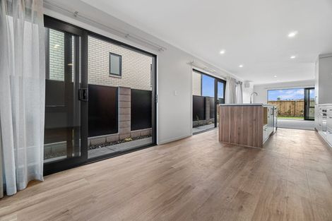 Photo of property in 27 Kakariki Lane, Rototuna North, 3210