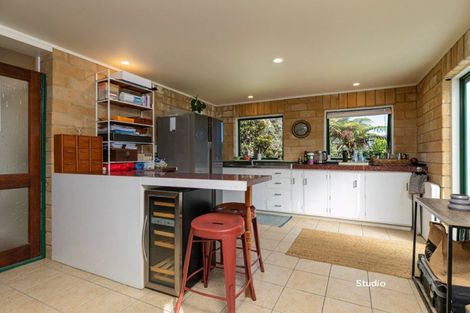 Photo of property in 6 Berridge Road, Muriwai, Waimauku, 0881