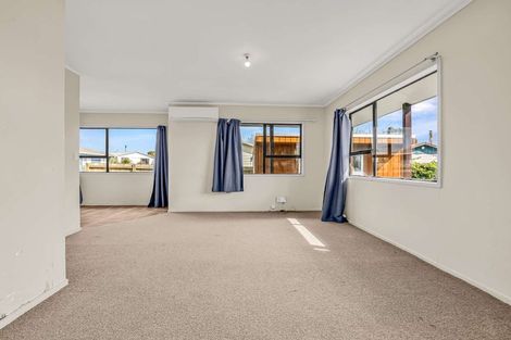 Photo of property in 97a Pohutukawa Drive, Owhata, Rotorua, 3010
