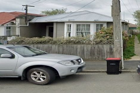 Photo of property in 37 Macandrew Road, South Dunedin, Dunedin, 9012