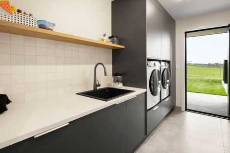 Photo of property in 2/48 Livingstone Road, Ngahinapouri, Hamilton, 3290