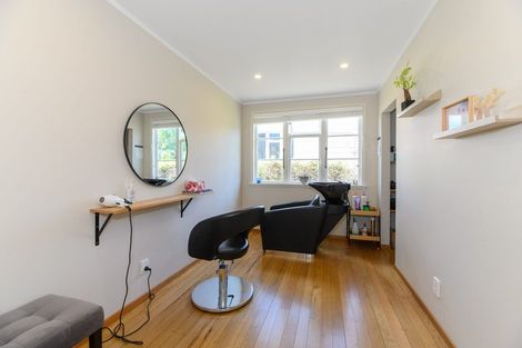 Photo of property in 11 Hill Crescent, New Lynn, Auckland, 0600
