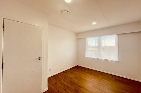 Photo of property in 8 Plumley Crescent, Mangere, Auckland, 2022