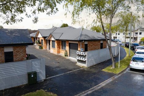 Photo of property in 6h Jones Crescent, Melville, Hamilton, 3206