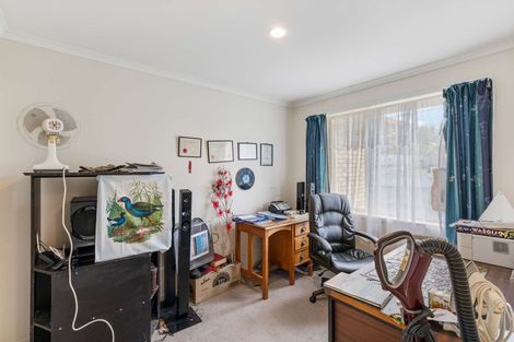 Photo of property in 37 Cabeleigh Drive, Helensville, 0800