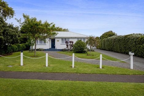 Photo of property in 63 Turuturu Road, Hawera, 4610