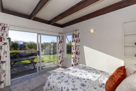 Photo of property in 6 Rewa Road, Raumati Beach, Paraparaumu, 5032