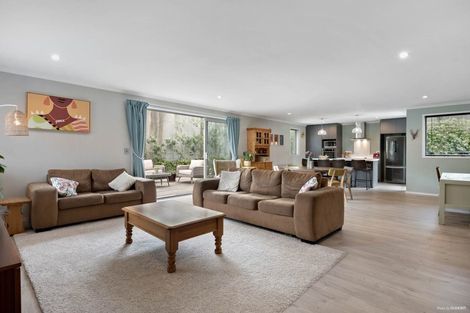 Photo of property in 4 Ian Gordon Lane, Orewa, 0931