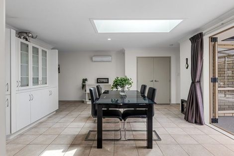 Photo of property in 17 Olive Close, Omokoroa, 3114