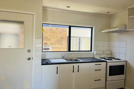 Photo of property in 5 Caribbean Drive, Unsworth Heights, Auckland, 0632