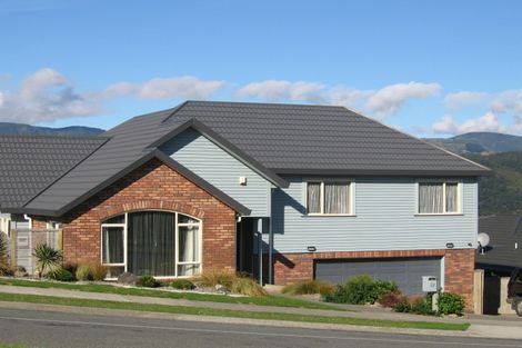 Photo of property in 22 Kirton Drive, Riverstone Terraces, Upper Hutt, 5018