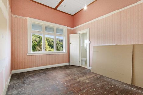 Photo of property in 8 Mount Cecil Road, Moonshine Valley, Porirua, 5381