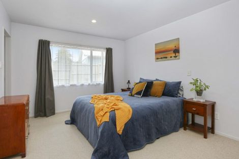 Photo of property in 6a Gills Avenue, Papakura, 2110