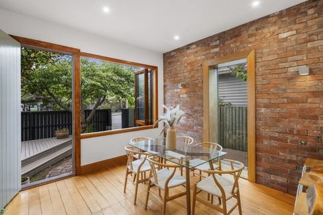 Photo of property in 27 Hardwicke Street, Sumner, Christchurch, 8081