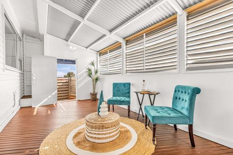 Photo of property in 116 Birkdale Road, Birkdale, Auckland, 0626