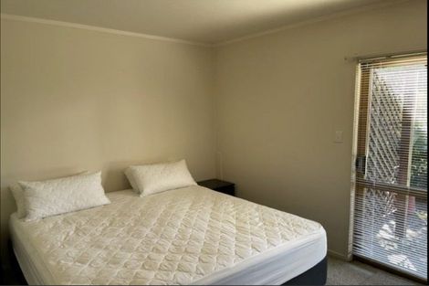 Photo of property in 2/13 Saltburn Road, Milford, Auckland, 0620