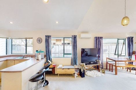 Photo of property in Miramar Villas, 6u7 Brussels Street, Miramar, Wellington, 6022