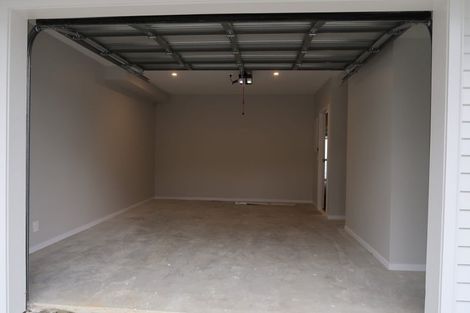 Photo of property in 20 Kopua Place, Whitby, Porirua, 5024